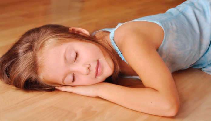 Interesting Health Benefits Of Sleeping On Floor News Crab