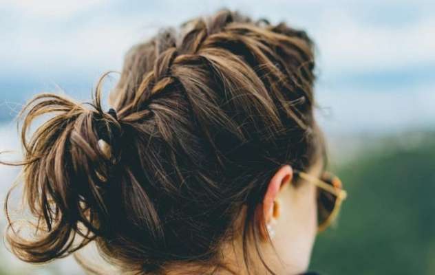 Sport These Holiday Hairstyles For Short Hair News Karnataka