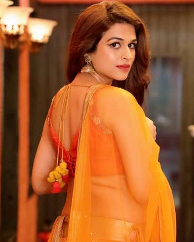 Arya 2 actress Shraddha Das of 33, some unheard issues associated to