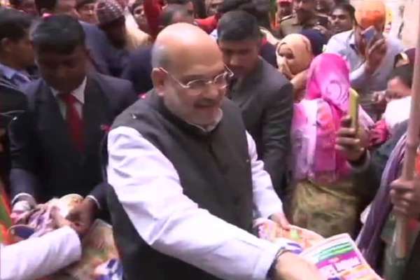 Door To Door Campaigning By Bjp S Shah Nadda In Delhi We For