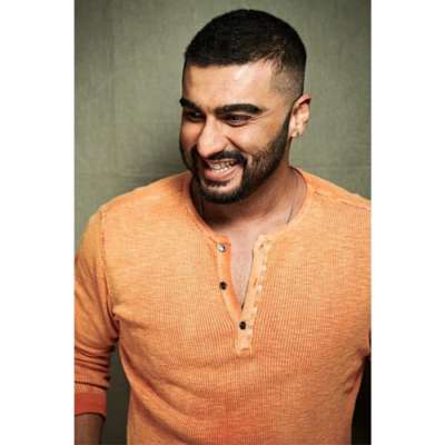 Arjun Kapoor Finally Takes Off His Cap Santabanta English