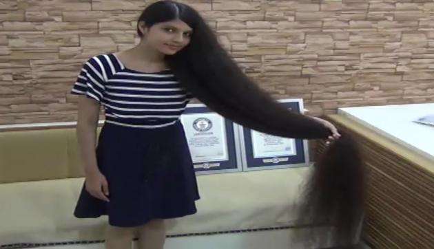 17 Year Old Girl Made Hair Record Knowing The Length Will Be