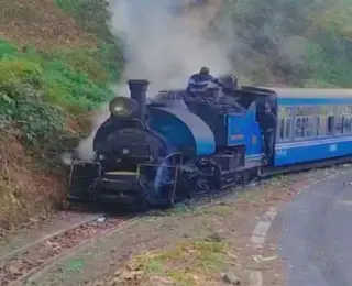 पूजाको सिजनमा दार्जिलिङ हिमालयन रेलवेले रेकर्ड १ करोड ४२ लाख रुपियाँ कमायो