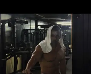 Salman Khan Shares Cryptic Post, Flaunts 6-Pack Abs Amid Online Buzz