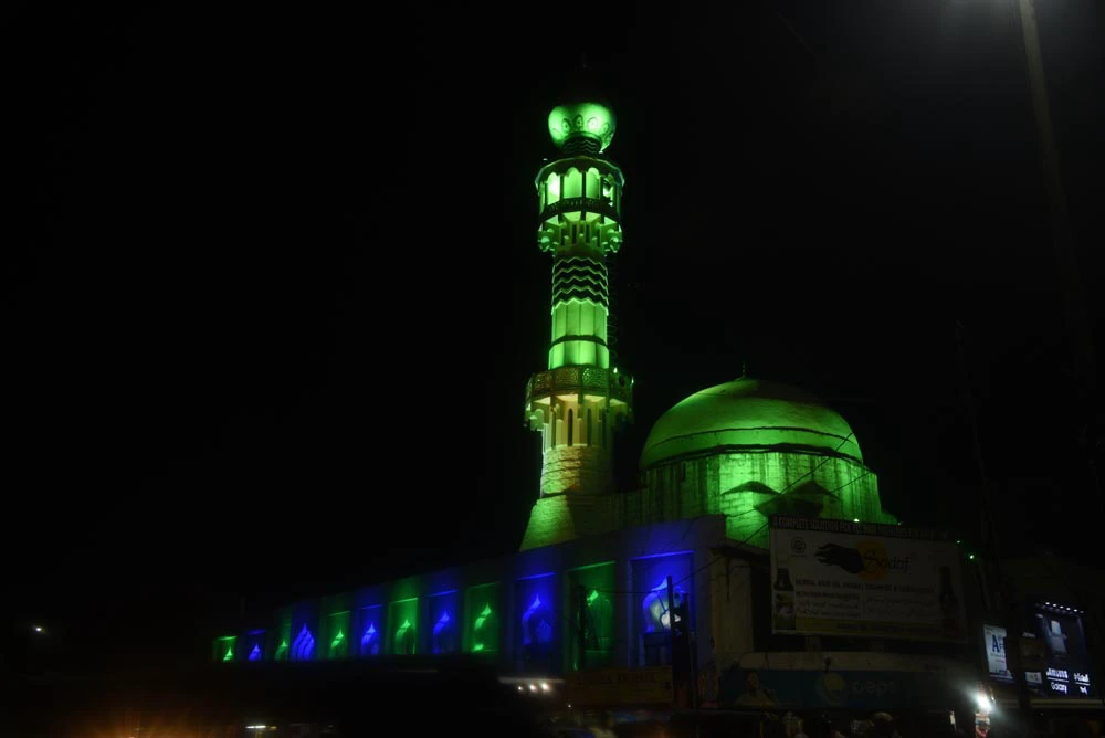 कोलकाता- क्वारंटाइन सेंटर बनाने के लिए मस्जिद ने दे दी अपनी बिल्डिंग