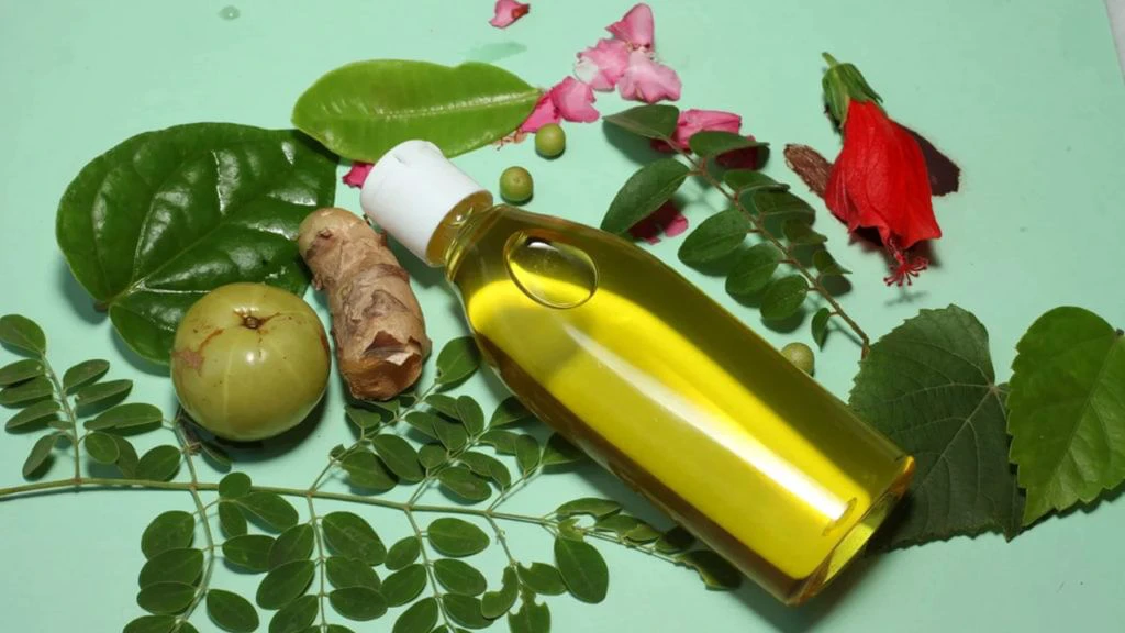 Herbal Hair Oil : ఈ ఆయిల్‌తో జుట్టు రాలడం తగ్గి బాగా పెరుగుతుందట..!