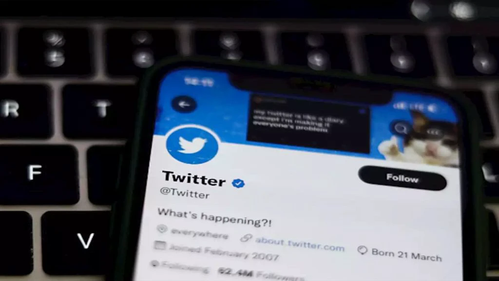 Twitter Blue Check: బ్లూ టిక్‌ ప్రీమియం సర్వీసును నిలిపివేసిన ట్విటర్‌! తలలు పట్టుకుంటున్న యూజర్లు..