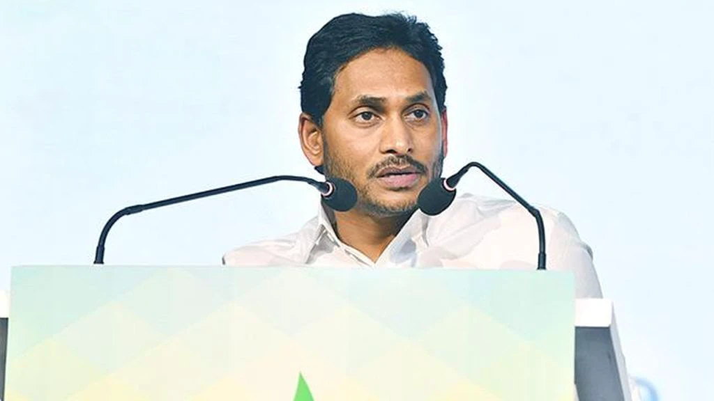 CM Jagan: మూడు రాజధానులపై సీఎం జగన్‌ మరోసారి స్పష్టత.. గ్లోబల్‌ సమ్మిట్ వేదికగా కీలక వ్యాఖ్యలు.