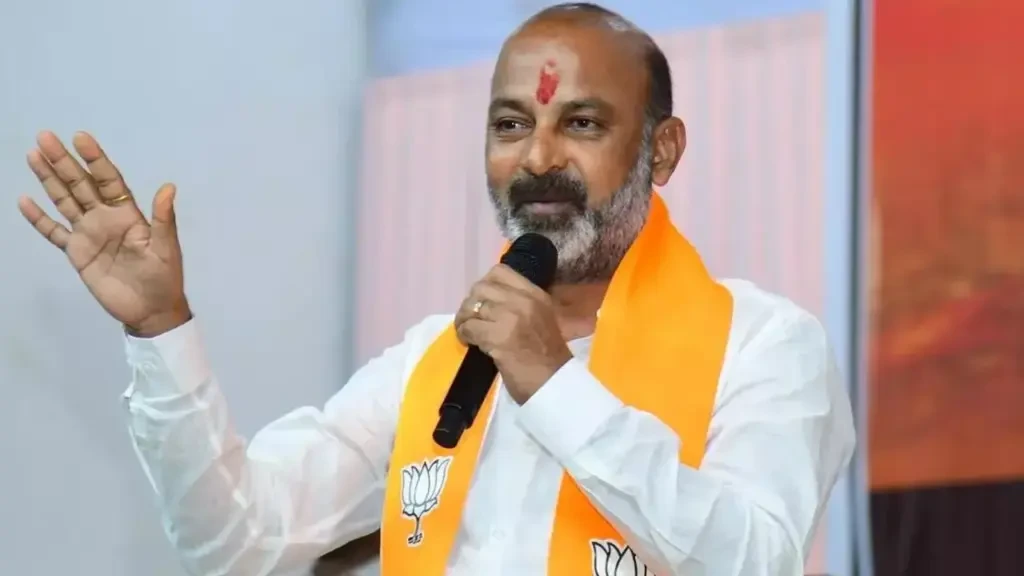 Bandi Sanjay : తెలంగాణ కాంగ్రెస్ సర్కార్ పై బండి సంజయ్ సంచలన వ్యాఖ్యలు