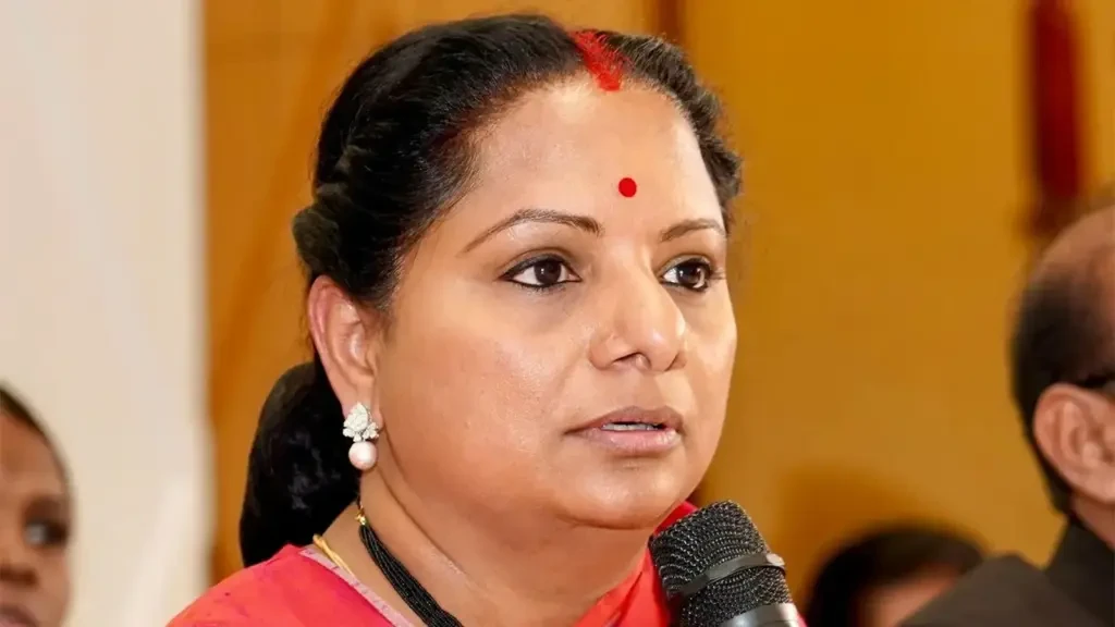 Phone Tapping Case: KCRకు సిట్ నోటీసులు.. స్పందించిన కవిత