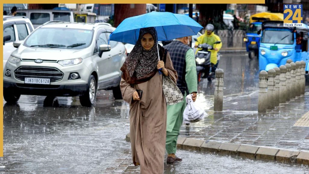 झमाझम बारिश के लिए हो जाइए तैयार! ऑस्ट्रेलिया से मिले संकेत, जानें भारत में मानसून कब देगा दस्तक