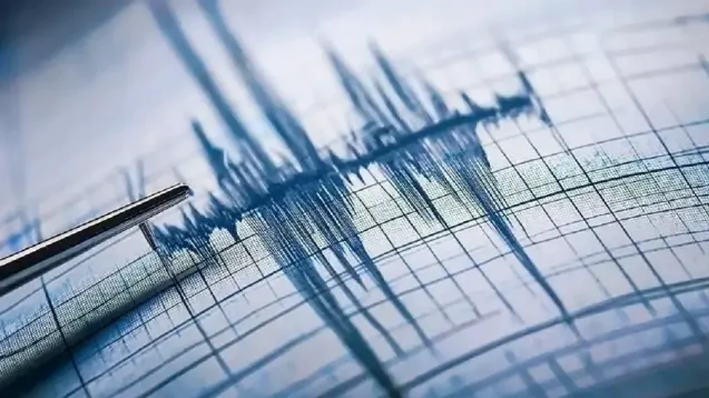 ভোরে শক্তিশালী কম্পনে কাঁপল পাকিস্তান বড় বিপদের আশঙ্কায় স্থানীয়রা