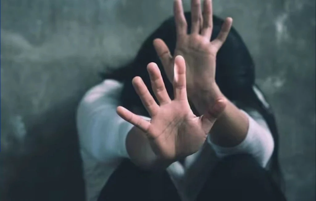 কাকার লালসার শিকার প্রতিবন্ধী নাবালিকা, এলাকায় চরম উত্তেজনা