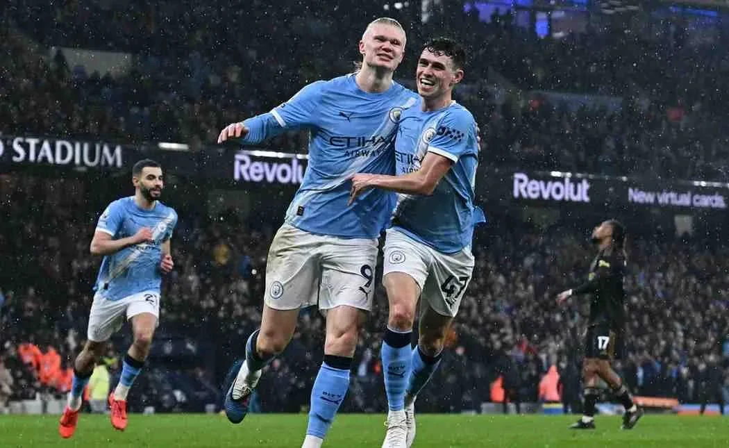 ইপিএল ট্রফিতে শেষ হাসি হাসবে কে? সিটি বনাম আর্সেনাল যুদ্ধ এখন তুঙ্গে