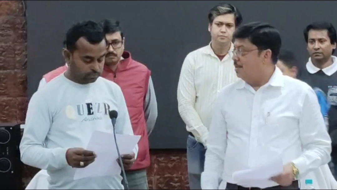 বালুরঘাট পুরসভায় তিন নতুন এমসিআইসি-র শপথ গ্রহণ, গতি আসবে প্রশাসনিক কাজে