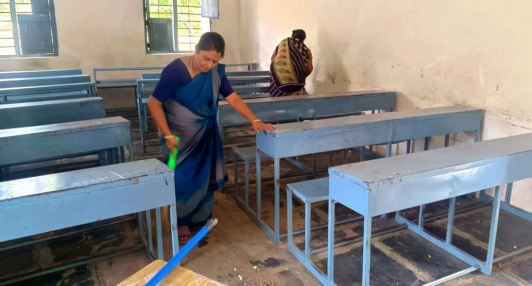 ಹರಿಹರ: ತಳಿರು ತೋರಣಗಳಿಂದ ವಿದ್ಯಾರ್ಥಿಗಳ ಸ್ವಾಗತಕ್ಕೆ ಸಿದ್ಧತೆ