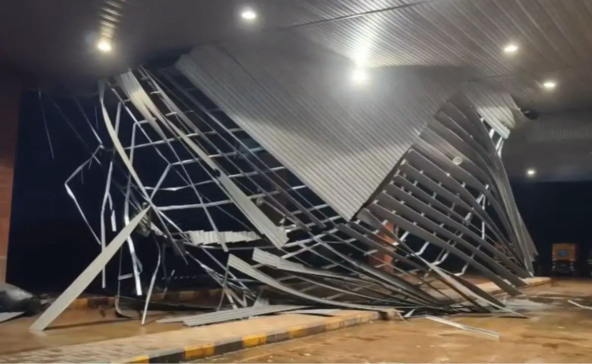 Video: Roof Collapses At Ratnagiri Railw...