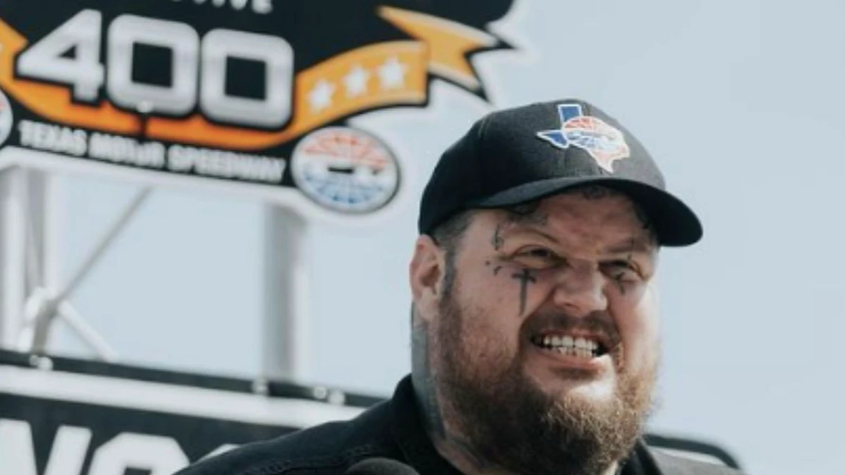 Jelly Roll Closes The Night With Halfway To Hell Performance After ...