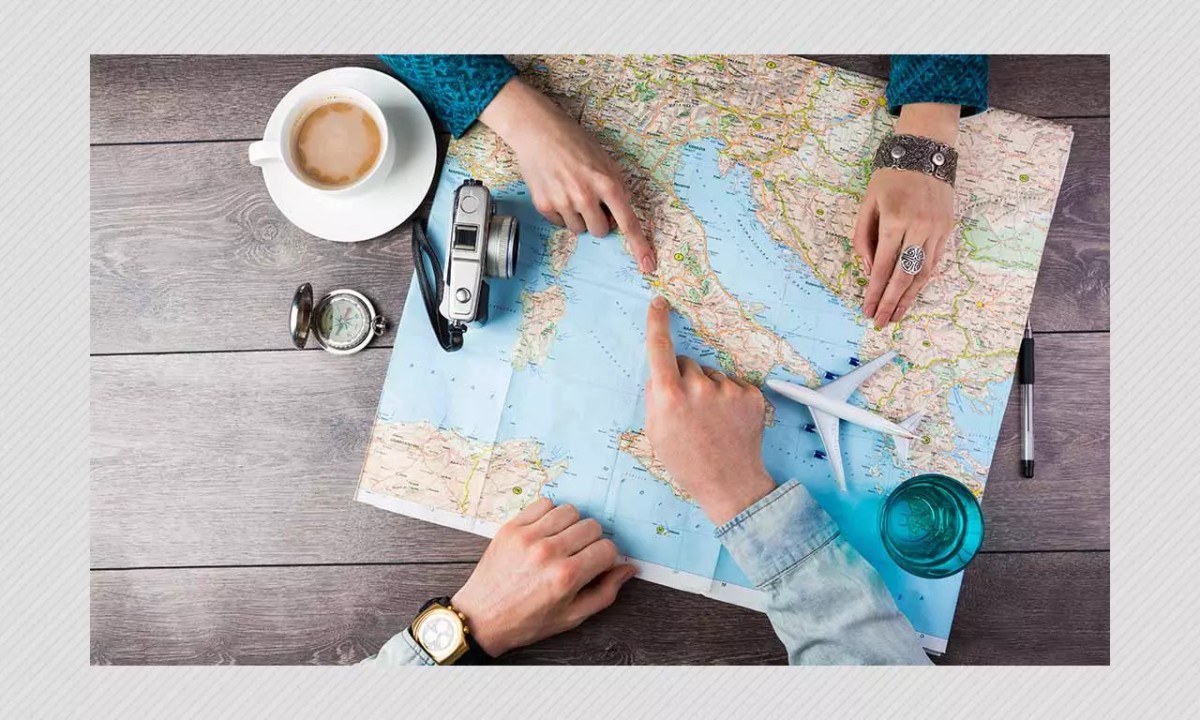 Go global travel. Smart wings. Путешествие вектор. Баннер турагентства. Travel service.