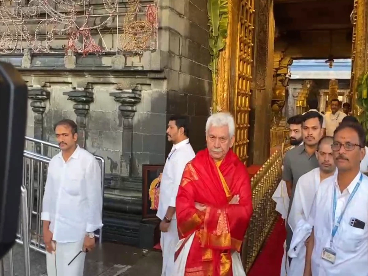 J-K LG Manoj Sinha offers prayers at Tirumala Venkateswara Temple ...
