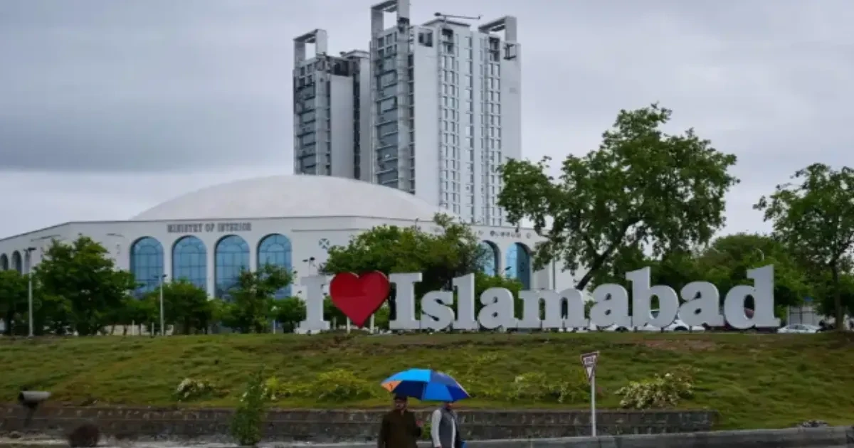 Islamabad Lockdown: US-Iran Talks Eye Strait of Hormuz