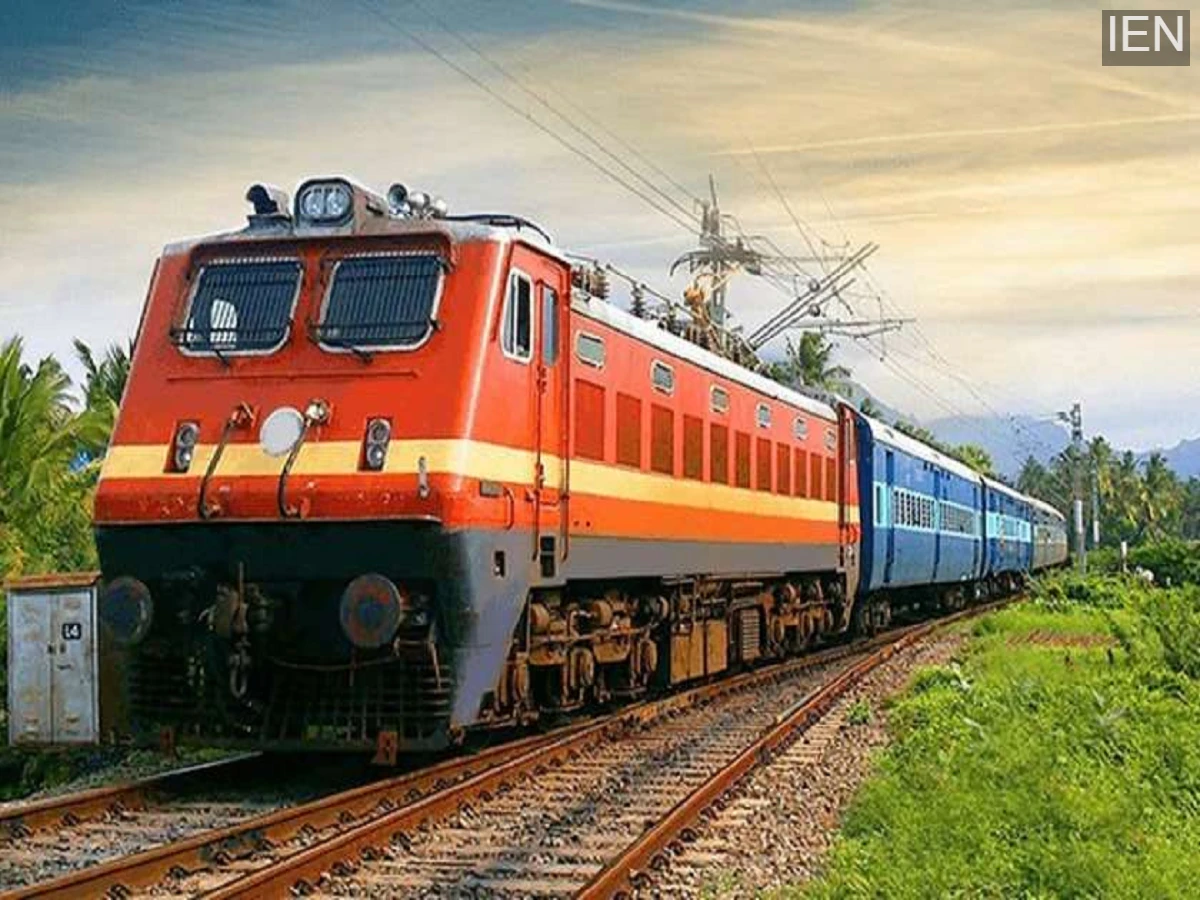 Train News: This Rajdhani Express Runs Non-Stop for 7 Hours-Where Does ...