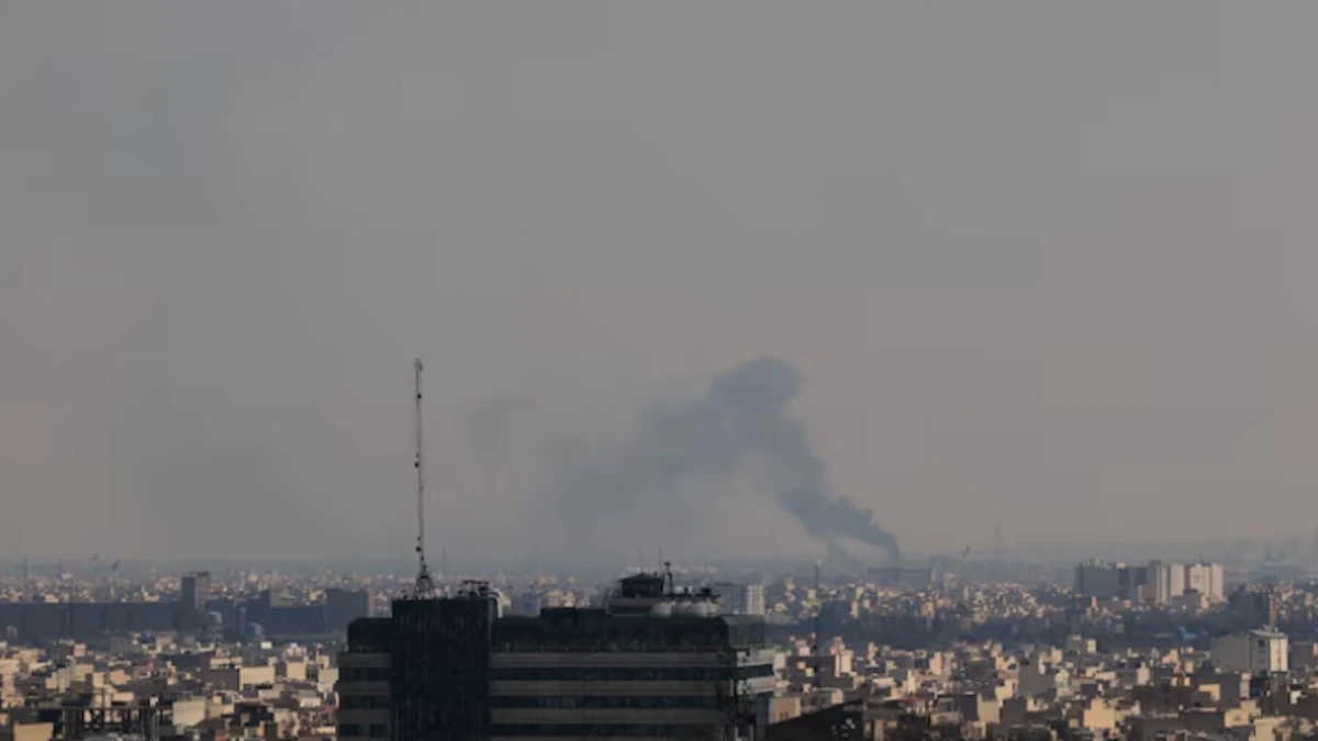 ईरान में फंसे भारतीय तुरंत देश छोड़ें दूतावास ने जारी की नई सख्त एडवाइजरी