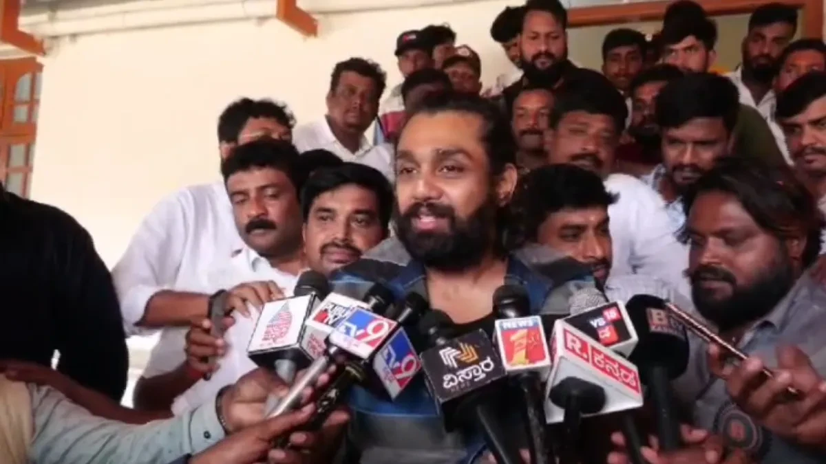 ಚಿತ್ರದುರ್ಗಕ್ಕೆ ನಟ ಧ್ರುವ ಸರ್ಜಾ ಭೇಟಿ: ನೆಚ್ಚಿನ ನಟನ ಕಾಣಲು ಮುಗಿಬಿದ್ದ ಅಭಿಮಾನಿಗಳು
