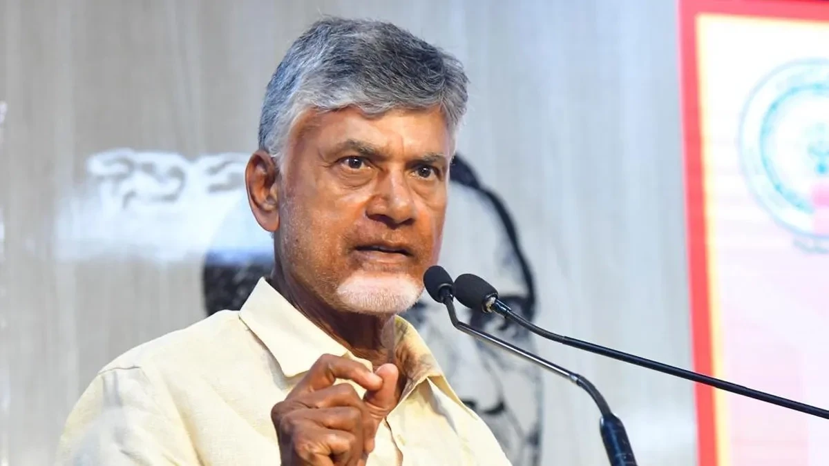 కుప్పంలో కామిడీలు చేస్తున్న అధికారులు, సీఎం చెవిలో వేసిన టీడీపీ