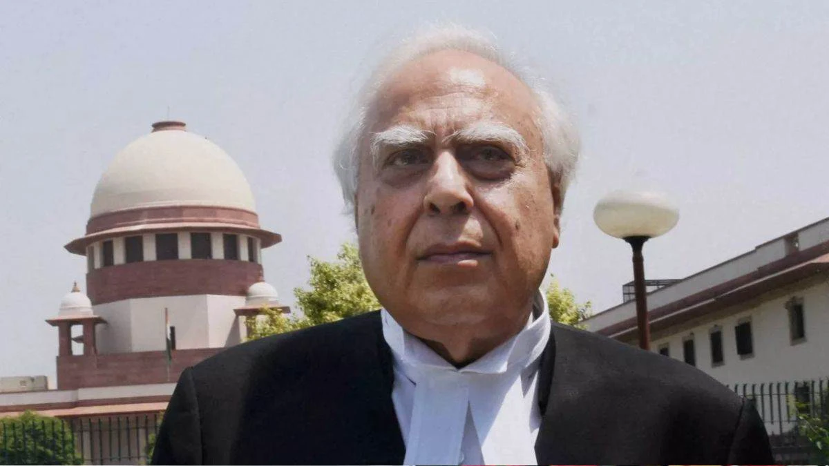 Waqf Law: 'क्या संसद मुसलमानों के लिए...', जब सिब्बल को CJI संजीव खन्ना ने बीच में ही टोका, पढ़ें कोर्टरूम में क्या-क्या हुआ?