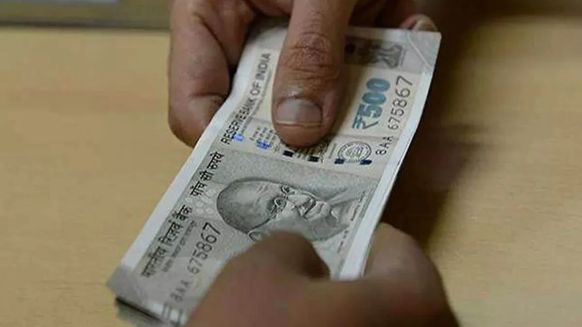 पहली बार सुना रिश्वत लेने का ऐसा तरीका! चपरासी ने भी दिखाई खूब स्मार्टनेस, एंटी करप्शन टीम ने पकड़ लिया माथा