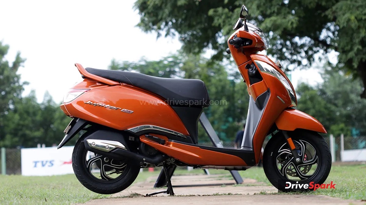 57.27km माइलेज और कई प्रीमियम फीचर्स...Honda Activa को टक्कर देने वाले इस स्कूटर को 70 लाख लोगों ने खरीदा