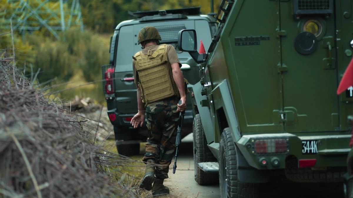 जम्मू-कश्मीर में अखनूर सेक्टर पर LoC के पास IED विस्फोट, दो जवान बलिदान “ > • ˌ जम्मू-कश्मीर में अखनूर सेक्टर पर LoC के पास IED विस्फोट, दो जवान बलिदान “ > • ˌ