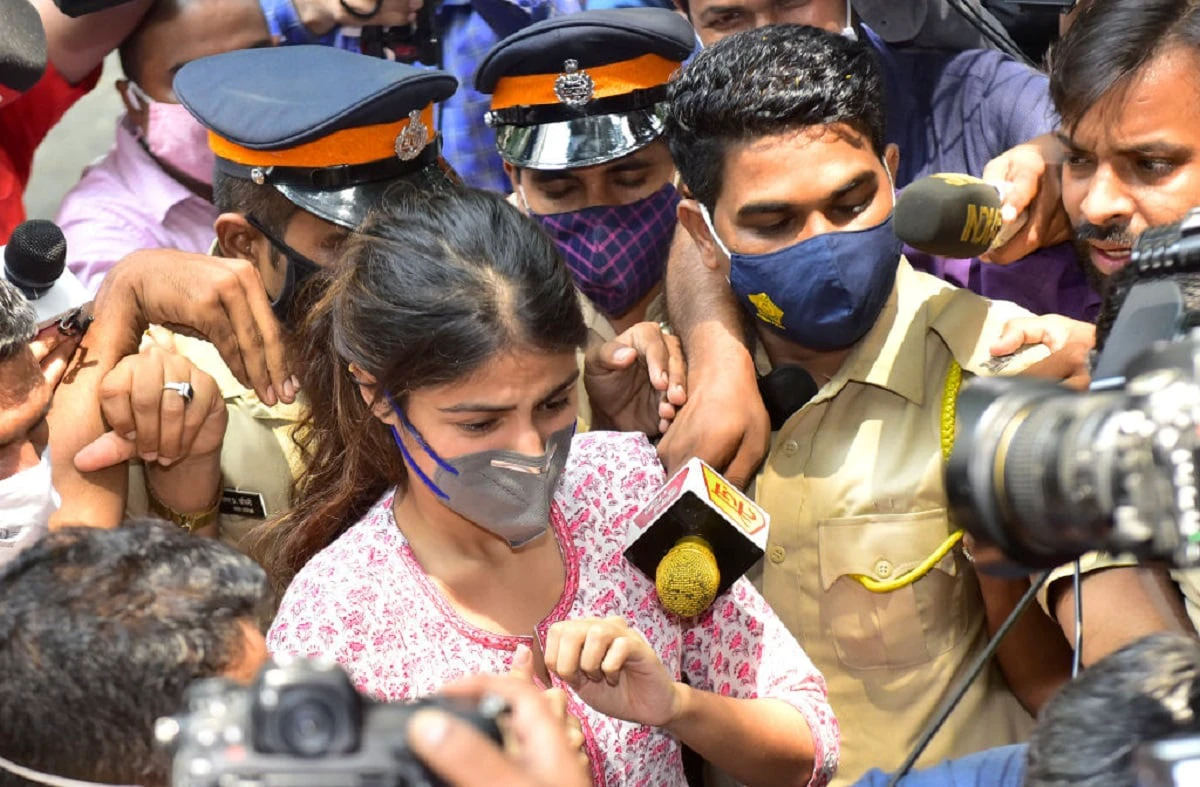सिनेजीवन: सुशांत केस में रिया चक्रवर्ती ने खटखटाया HC का दरवाजा और एसएस राजामौली को मिला सालार का पहला टिकट