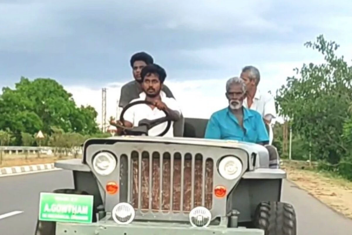 Tamil Nadu Youth Builds Battery-operated, Eco-friendly Jeep to Use in Father's Farm