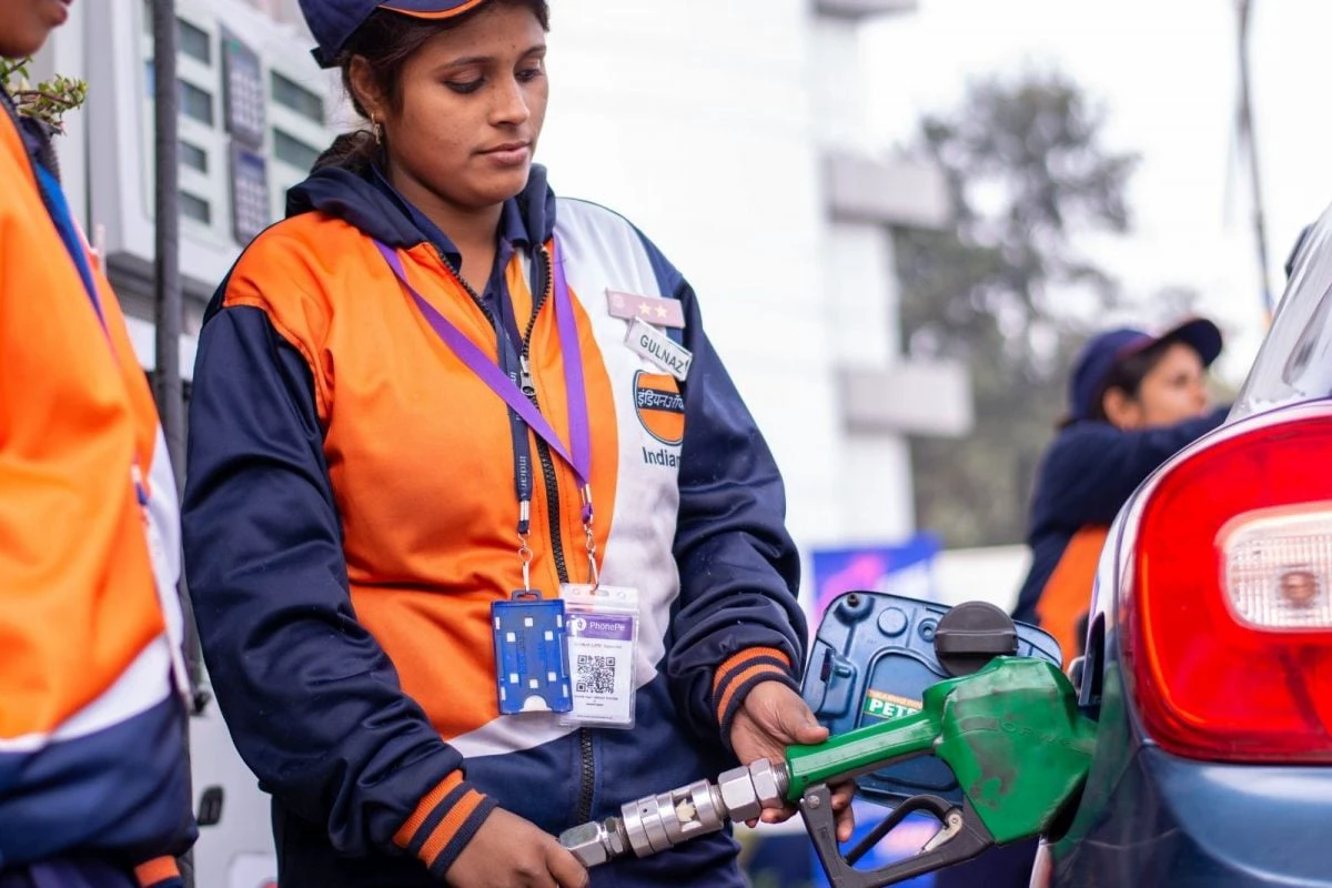 Petrol, Diesel Prices Drop in Delhi, Mumbai, Other Cities; Check Latest Fuel Rates Today