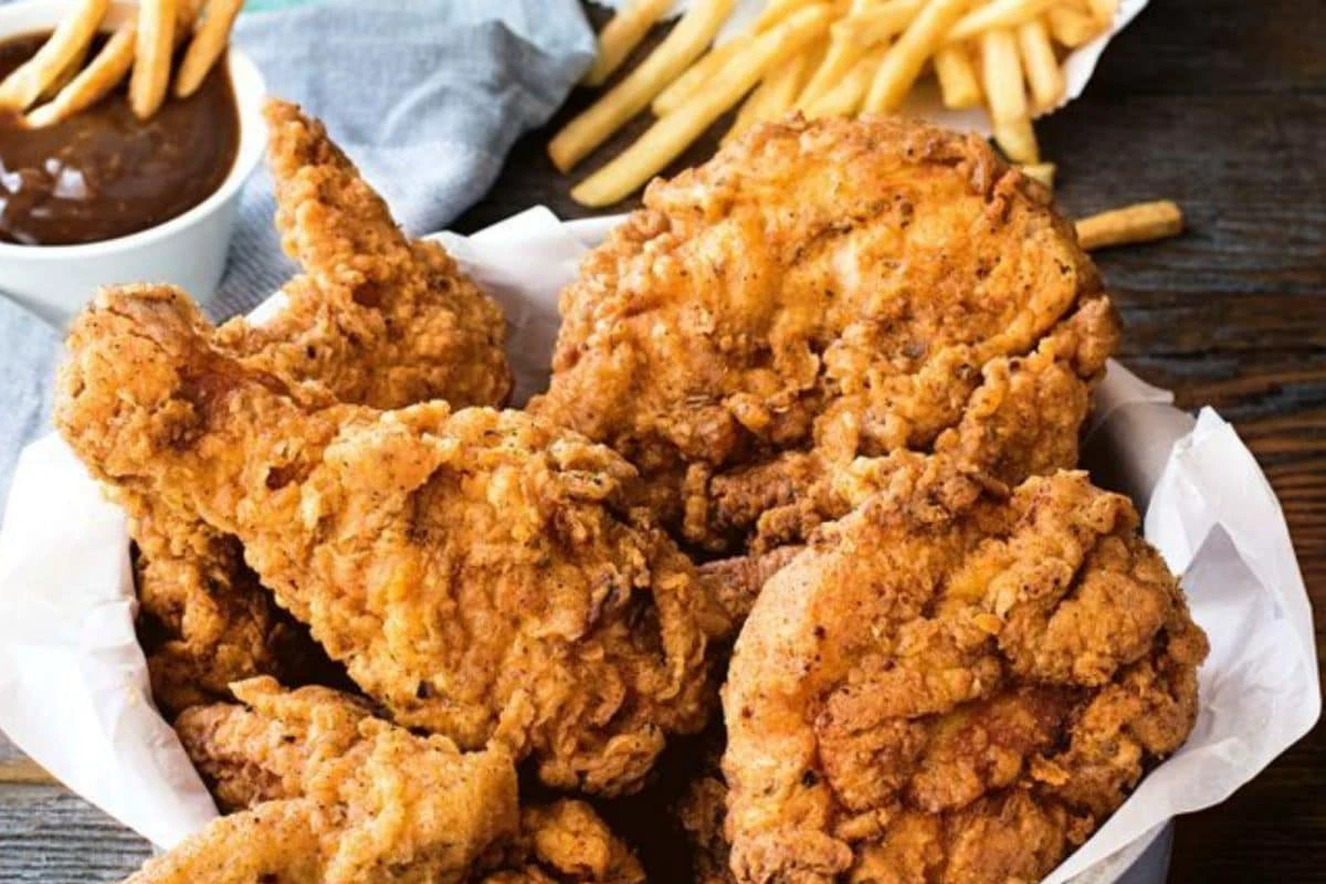 இனி வீட்டிலேயே மொறு மொறுனு KFC ஸ்டைல் சிக்கன் செய்யலாம்.. ரெசிபி இதோ...