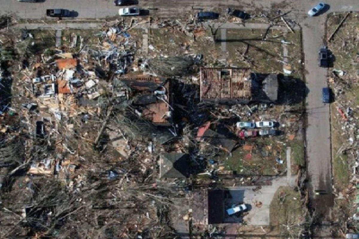 Tornado | യു.എസ് കെന്റക്കിയിലെ ചുഴലിക്കാറ്റ്; കനത്ത നാശനഷ്ടം; അടിയന്തരാവസ്ഥ പ്രഖ്യാപിച്ചു