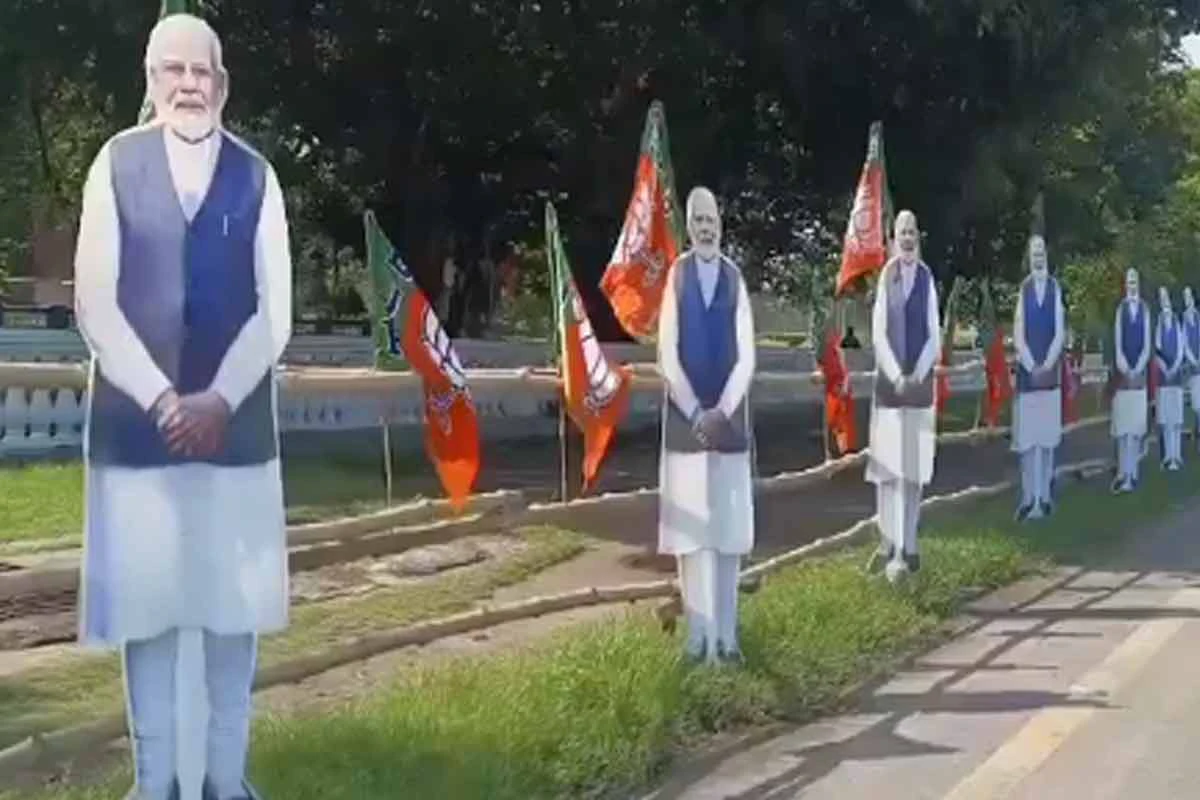 ব্রিগেডে গেরুয়া আবহে রবীন্দ্রগান, শপথের দিনে রসগোল্লা-ঝালমুড়ির স্বাদ!