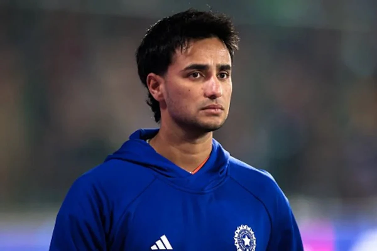 অভিষেক কি পাকিস্তানের বিরুদ্ধে নামতে পারবেন