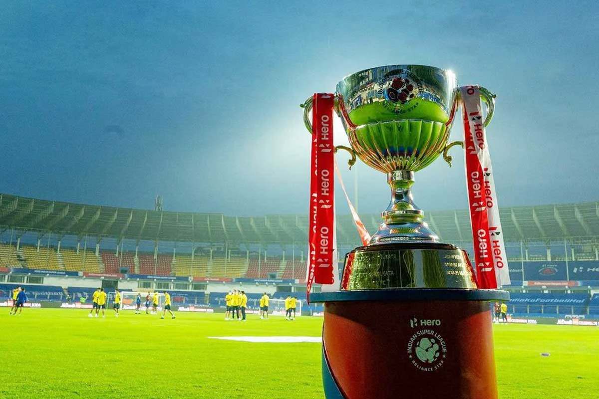 পকেটে টান টান উত্তেজনা! মোবাইলে আইএসএল দেখতে কত টাকা গুনতে হবে ফুটবল ভক্তদের