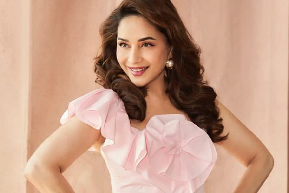 माधुरी दीक्षित ने तोड़ी चुप्पी आखिर क्यों लंबे समय तक स्क्रीन से दूर रहीं धक धक गर्ल