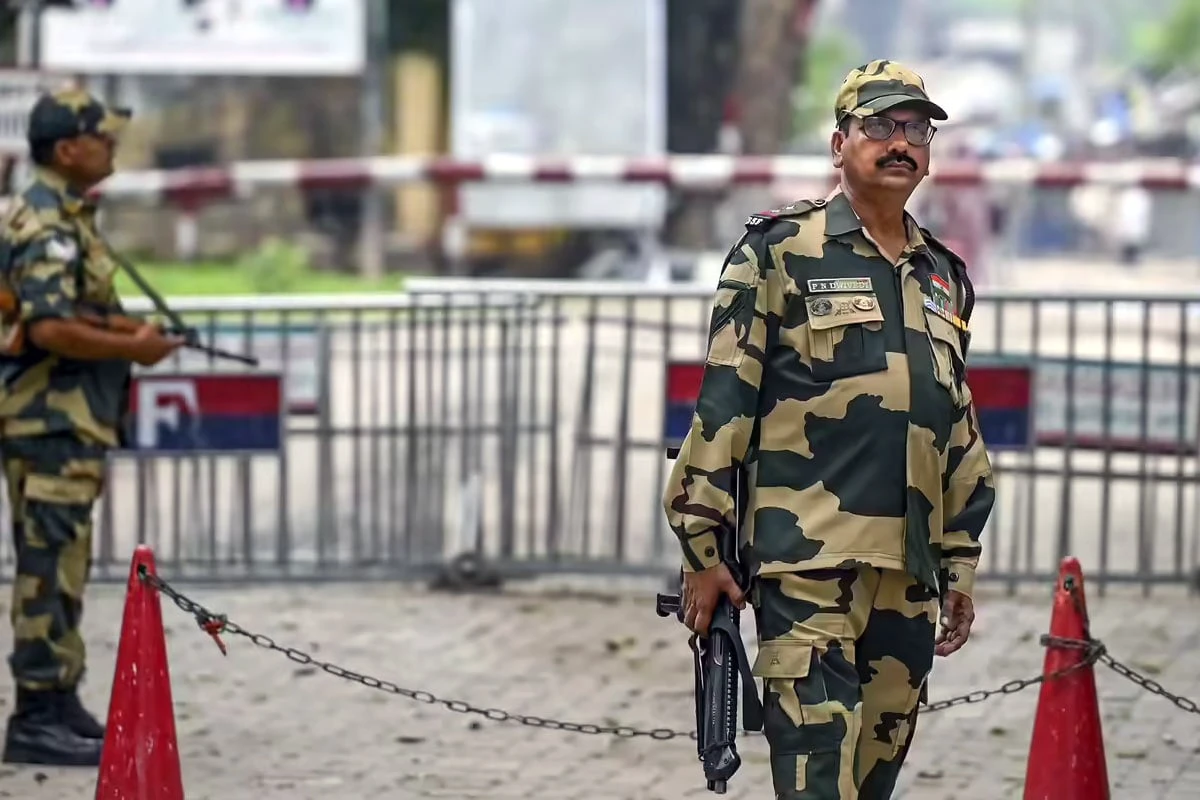 সীমান্তে কড়া পাহারা আর তল্লাশি না চললে আপনার এলাকা কতটা সুরক্ষিত