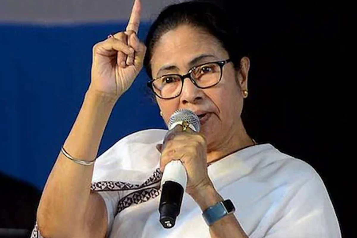 আপনার এলাকায় কেউ কি বাদ পড়ছেন ভোটার তালিকা থেকে? সতর্কবার্তা মমতার