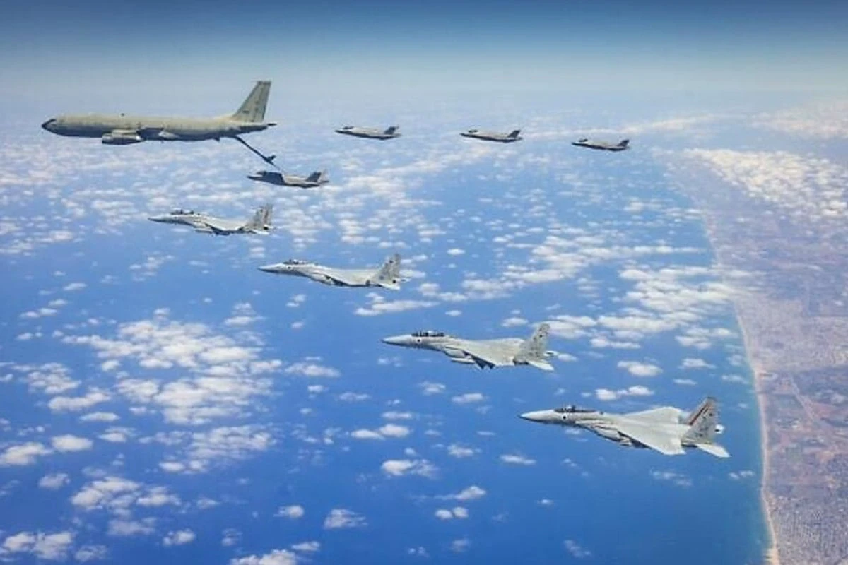 মধ্যপ্রাচ্যে যুদ্ধের মেঘ: ৫০টি মার্কিন যুদ্ধবিমান ও রণতরী মোতায়েন