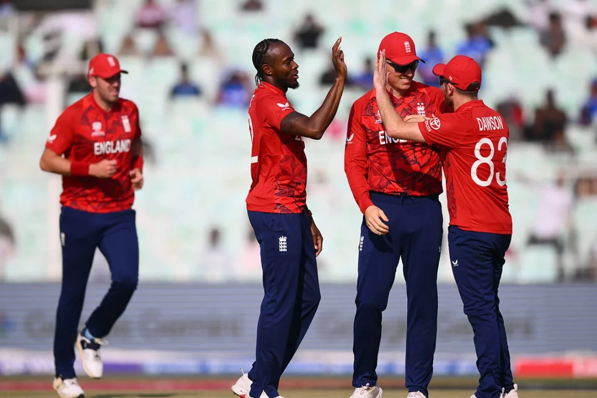 ইডেনে হারের মুখ থেকে ফিরল ইংল্যান্ড স্কটল্যান্ডের লড়াই থামল শেষ মুহূর্তে