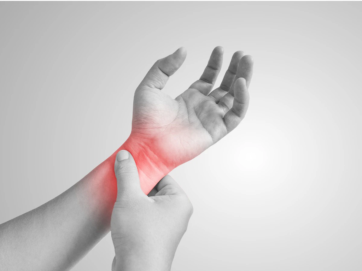 5 Home Remedies To Ease Pain Caused by Carpal Tunnel Syndrome