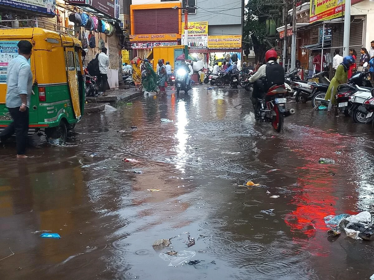 ಬೆಳಗಾವಿ | ವರುಣನ ಅಬ್ಬರ: ಆರಂಭದಲ್ಲೇ ಅವಾಂತರ