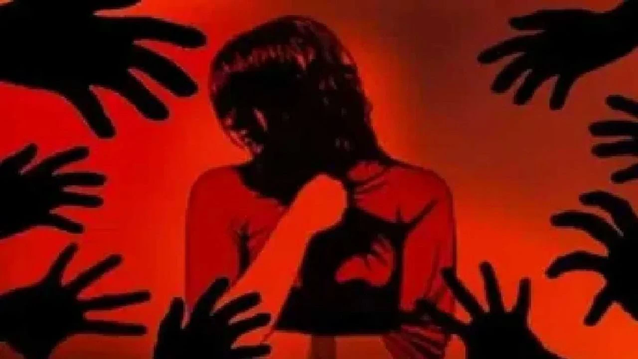 Bengal Crime: गेट टू गेदर के बहाने छात्रा से रेप की कोशिश, FIR दर्ज; जादवपुर यूनिवर्सिटी में बवाल