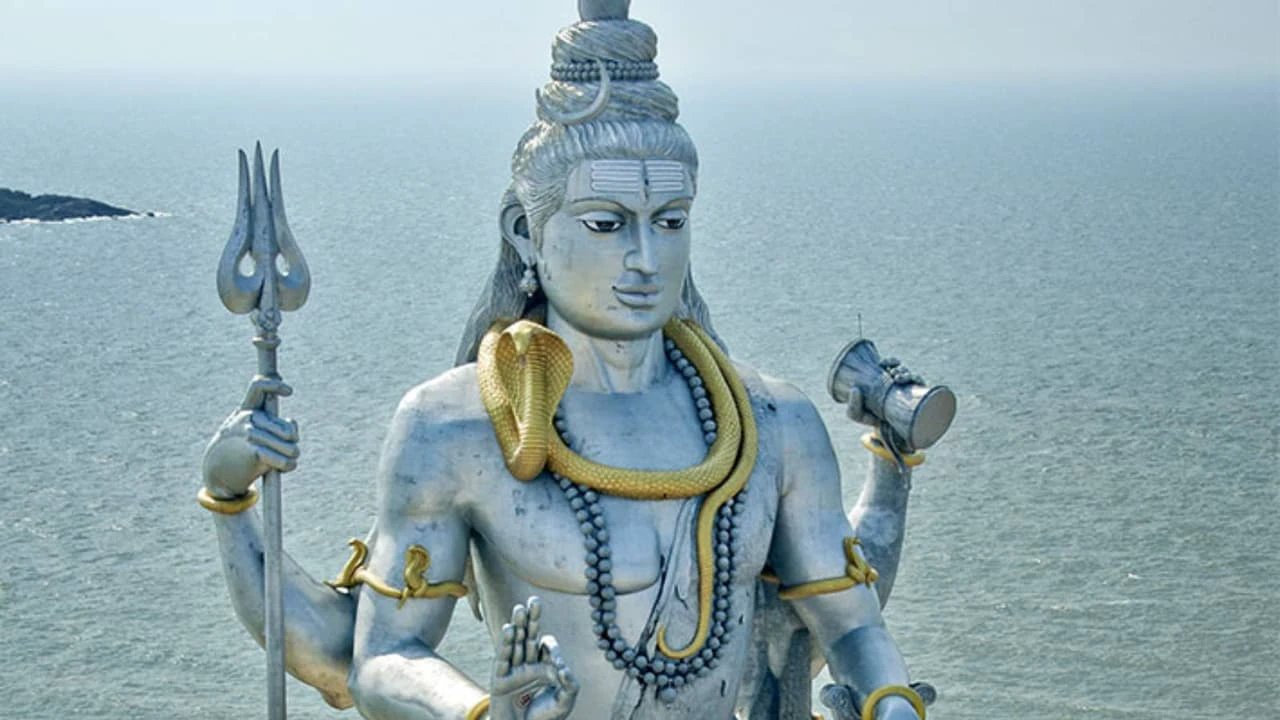 মহাশিবরাত্রিতে প্রিয়জনদের পাঠান সেরা শুভেচ্ছা বার্তা এবং বদলে ফেলুন ভাগ্য